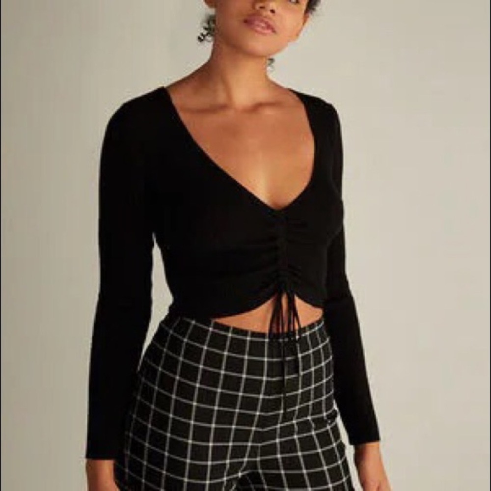 kylie and kendall black top!!